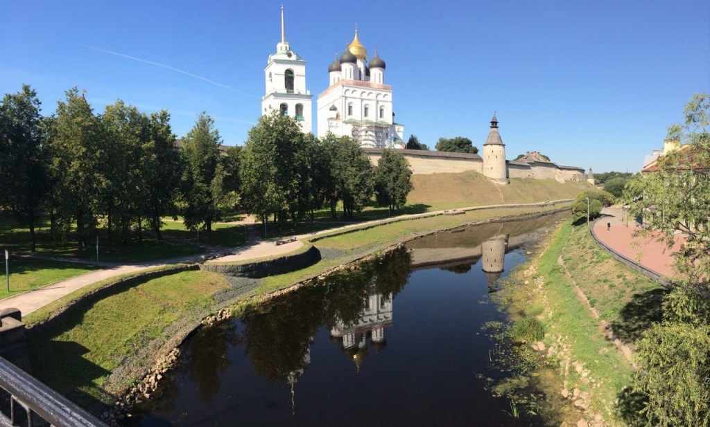 Поездка сотрудников РГАЭ по маршруту Псков – Изборск – Печоры – Пушкинские горы